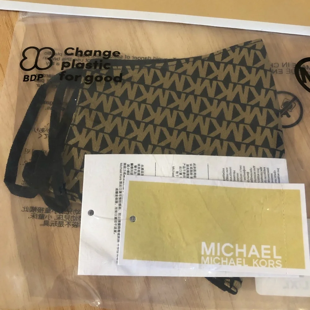 Nwt MK black & Camel l/XL face mask with gift bag - Picture 4 of 4